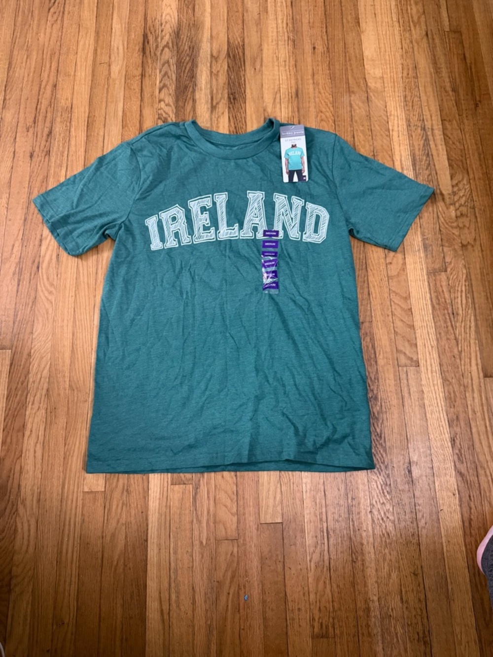 Men's M Berkley Jensen Ireland Graphic Tee NWT